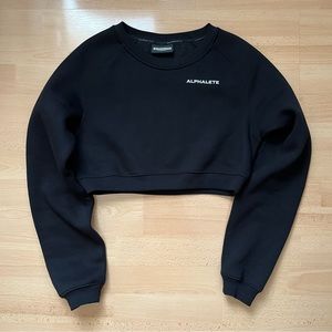 Alphalete Classic Cropped Crewneck Sweatshirt in Black
